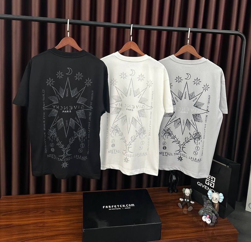Givenchy Graphic T-shirts
