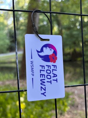 Flat Foot Flewzy Luggage Tag