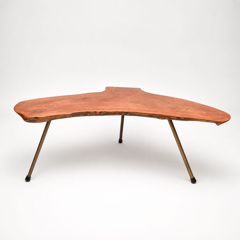 ​Mid-Century Freeform Live-Edge Tripod Coffee Table in the Manner of Carl Auböck, c.1950s/60s