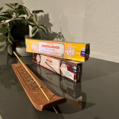Räucherstäbchen & Zubehör