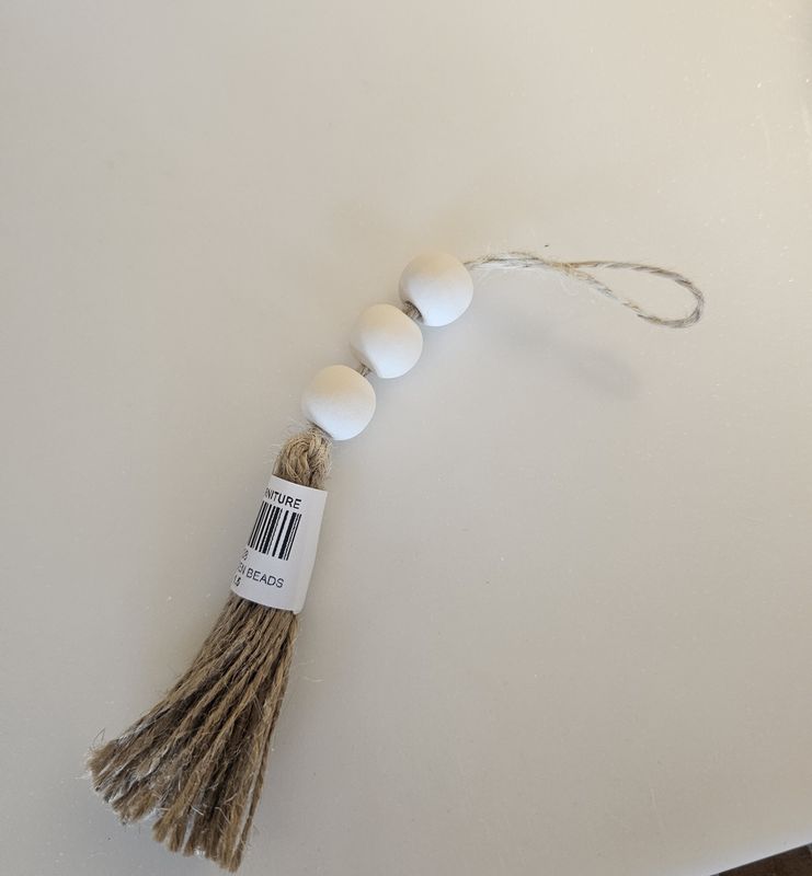 BLACK AND WHITE BEADS  WITH TASSELS CHAIN SMALL