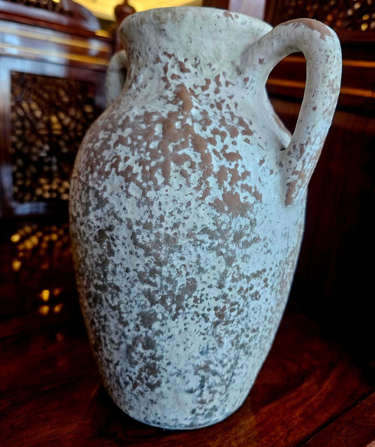 DISTRESSED JAR WITH TWO SIDE HOLDER