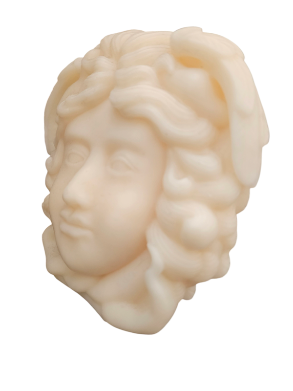 TYCHE CANDLE