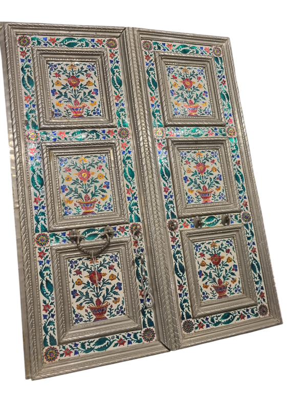 INDIAN GREEN WINDOW DECOR