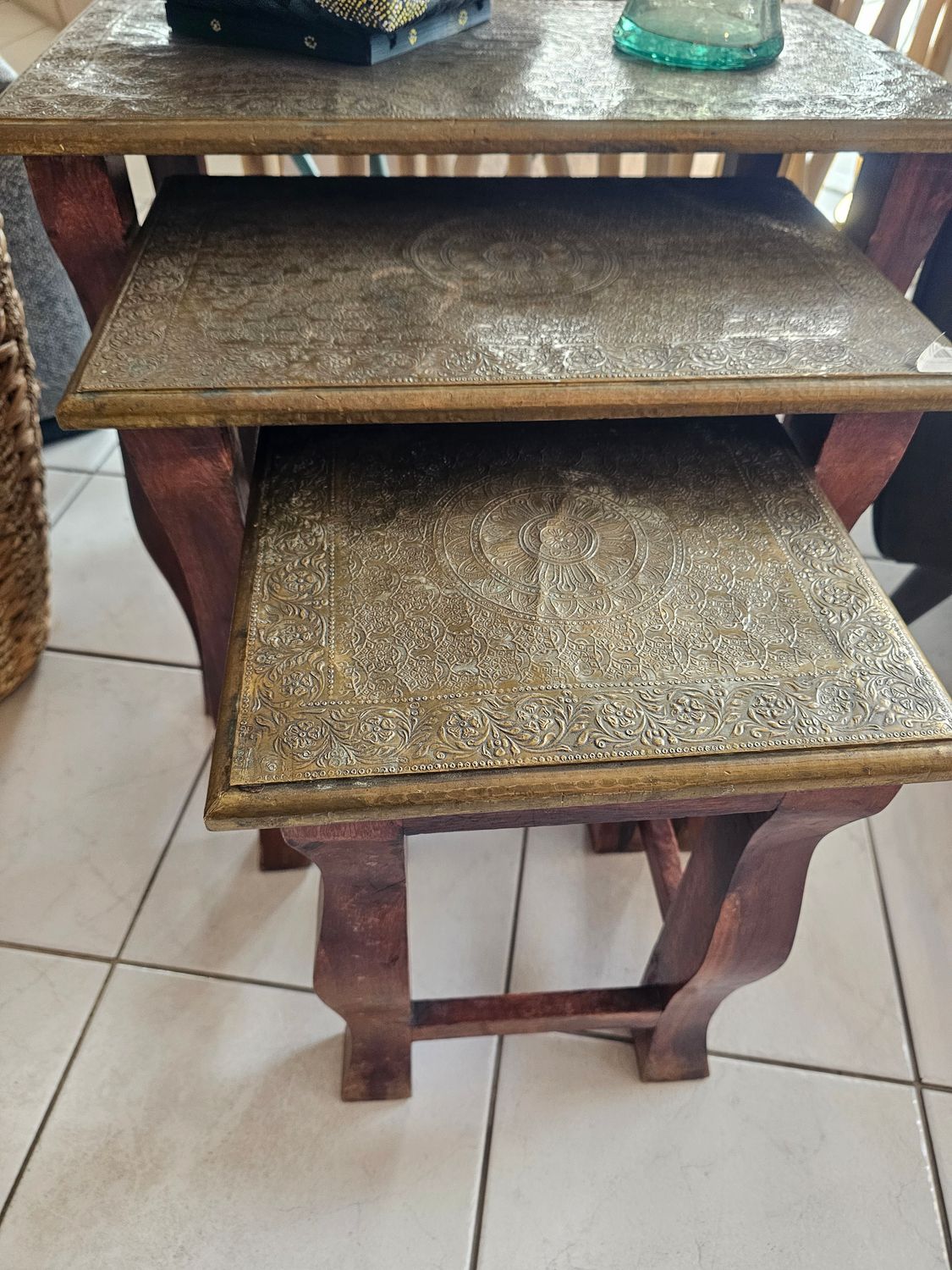 INDIAN NESTING TABLE GOLD ALUMINUM