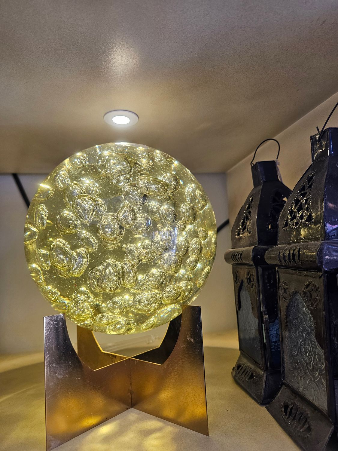 ROUND CRYSTAL PEBBLES