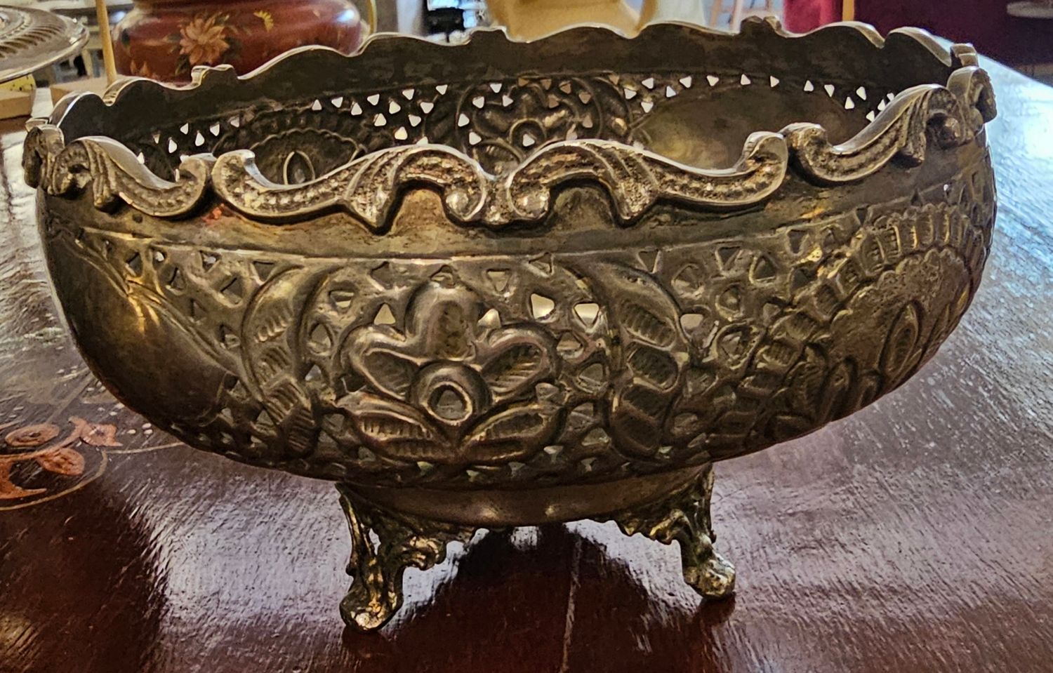 SILVER METAL DISH BOWL