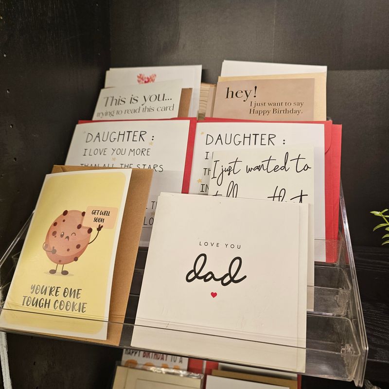 MEDIUM GREETING CARD