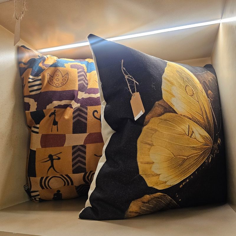 ASSORTED PILLOW CUSHION