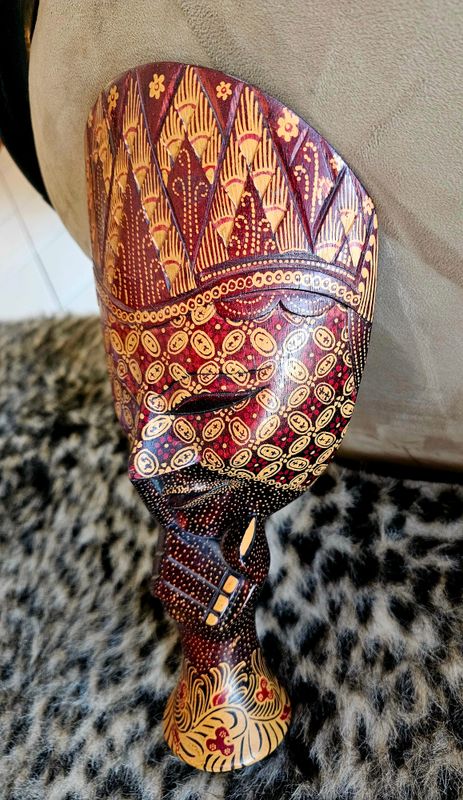 KENYAN MASK
