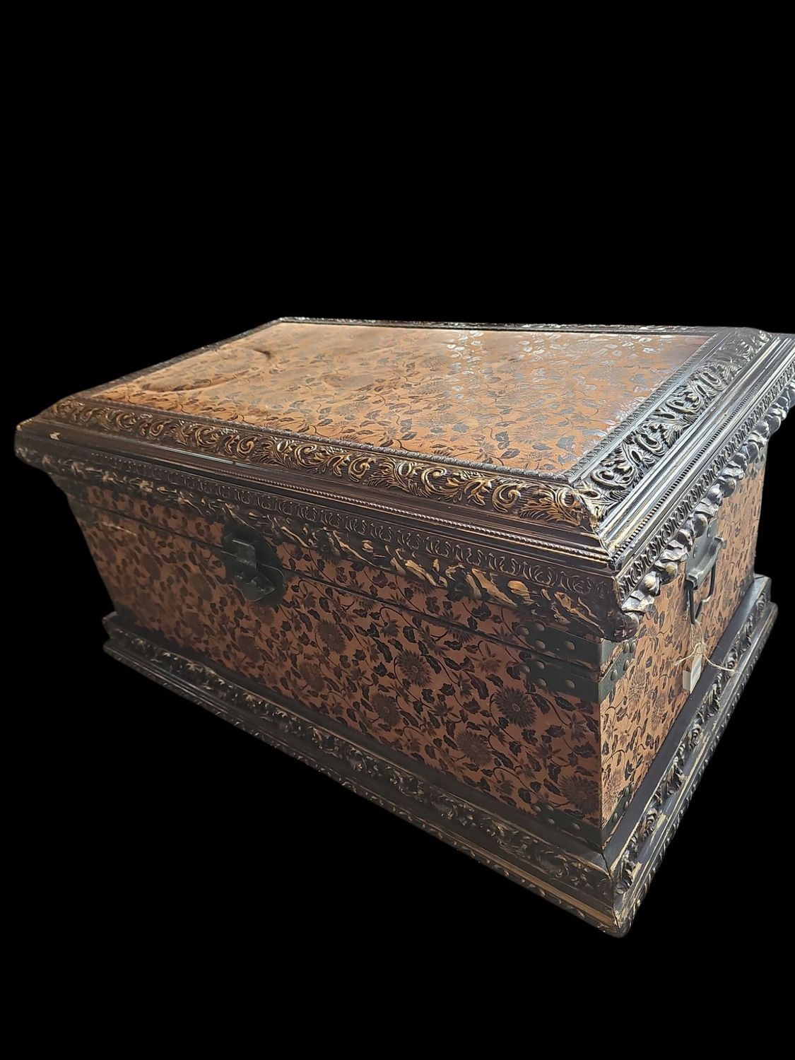 COUNTRY HOUSE CHEST BOX