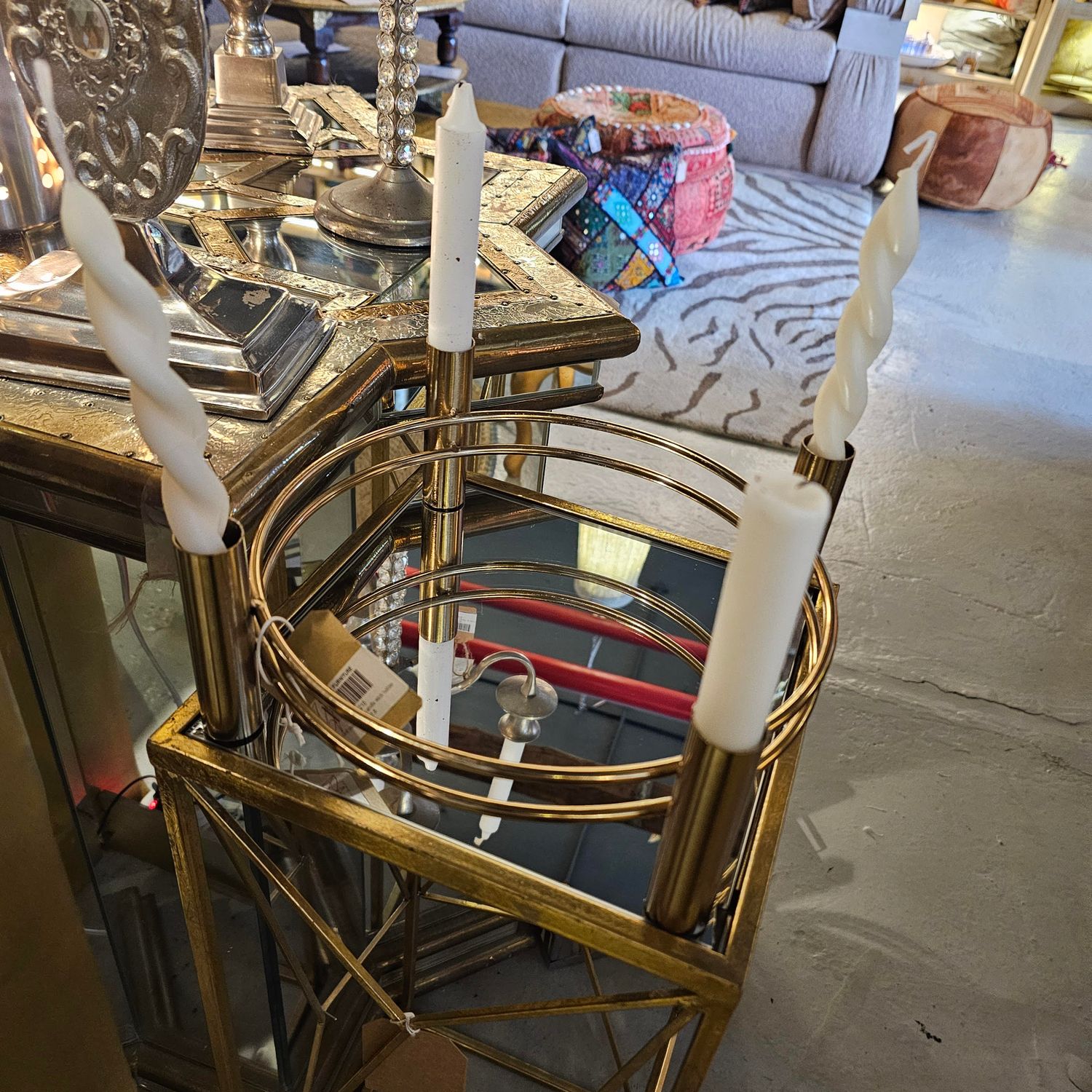 GOLD ROUND CANDLE STICK HOLDER