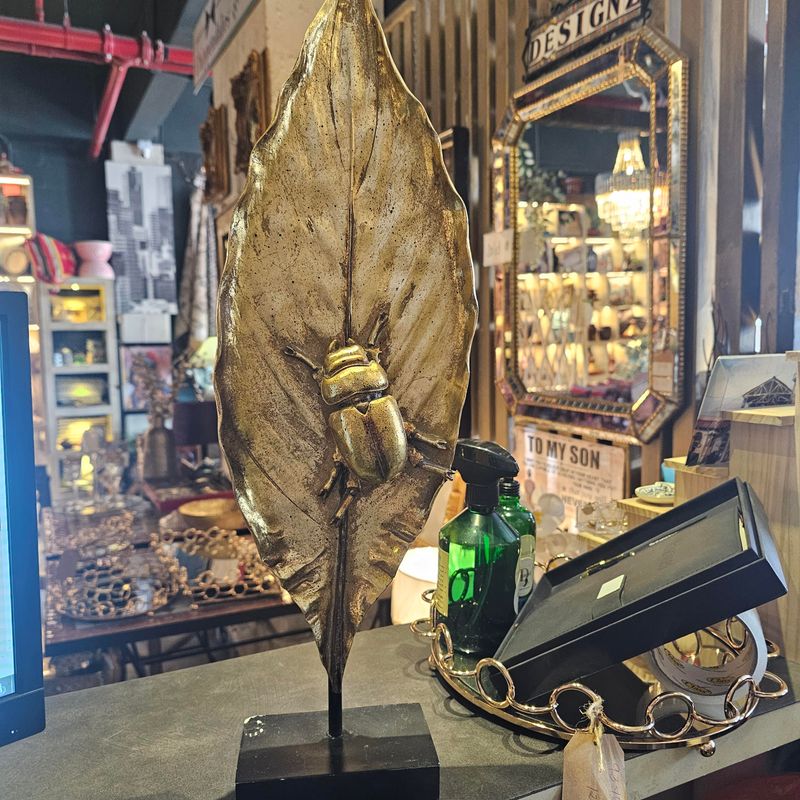 KARE DESIGN DECORATIVE OBJECT BEETLE ON LEAF FIGURE