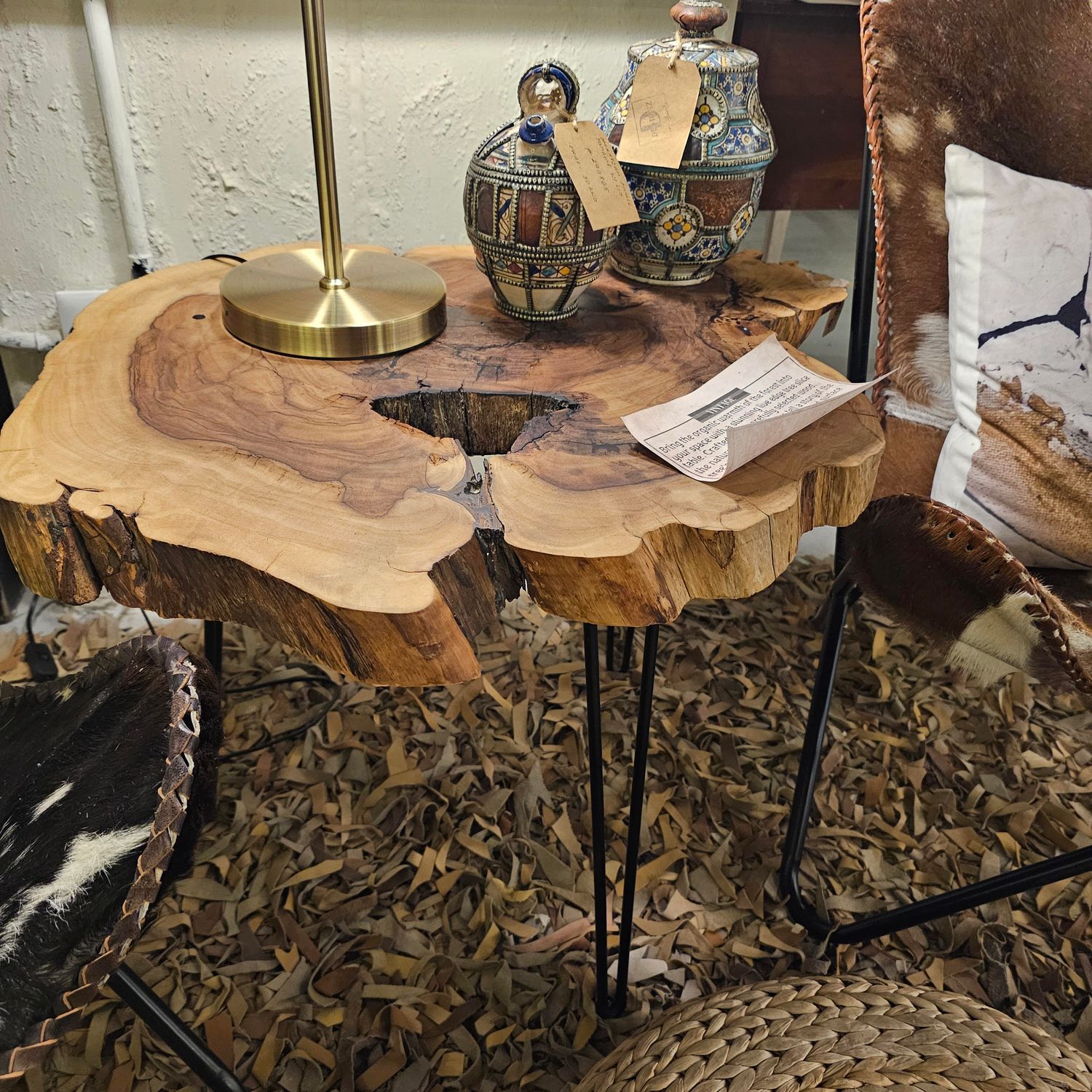 ROUND MEDIUM LIVE WOOD COFFEE TABLE