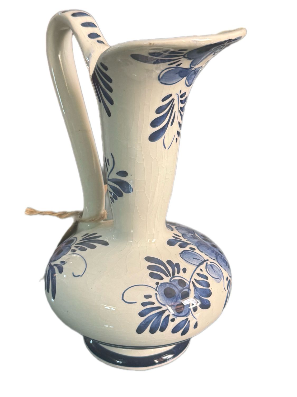 VINTAGE MEDIUM DELFT BLUE WHITE JUG MADE IN HOLLAND HAND PAINTED DUTCH PITCHER FLORAL VASE