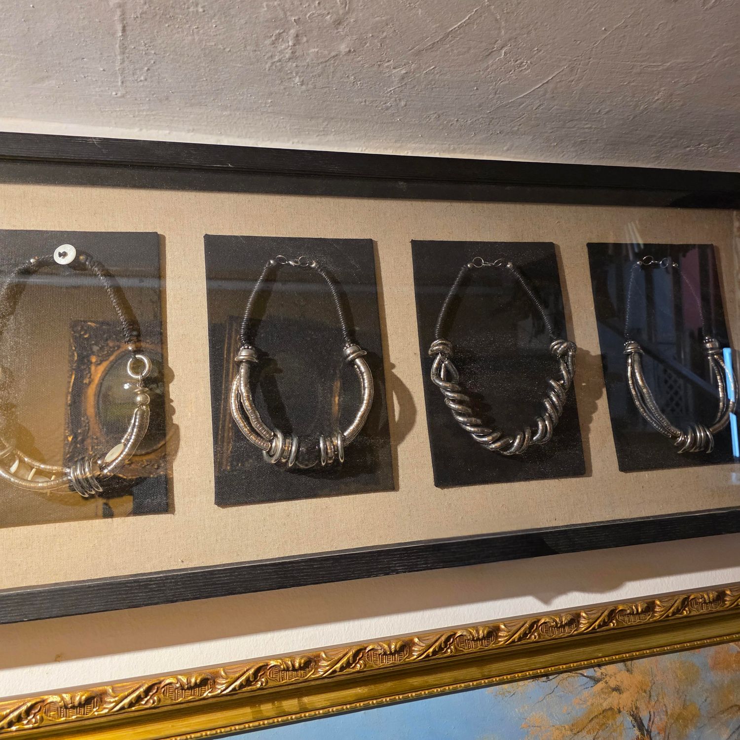 NECKLACE FRAMED