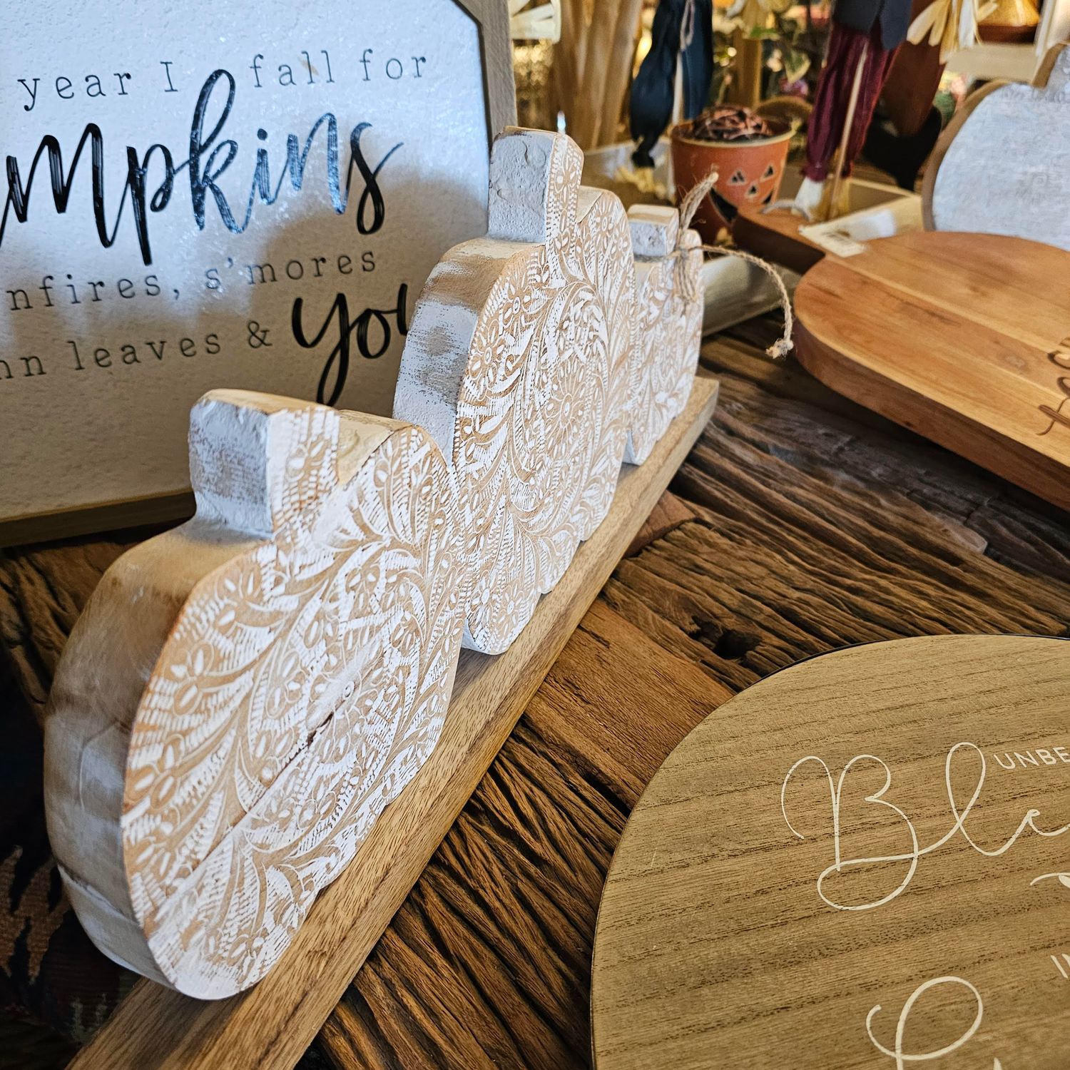 WOODEN PUMPKIN DECORATIVE THANKS GIVING
