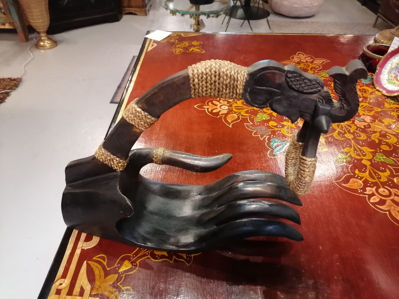 VINTAGE BOTTLE HOLDER IN THE THAI STYLE black