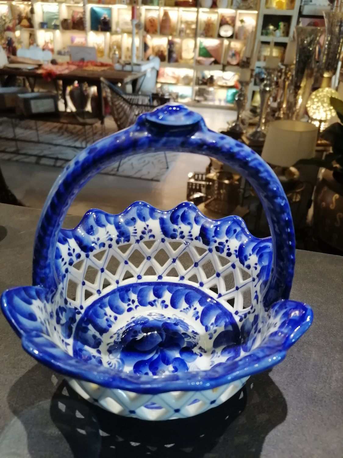 GZHEL PORCELAIN BASKET