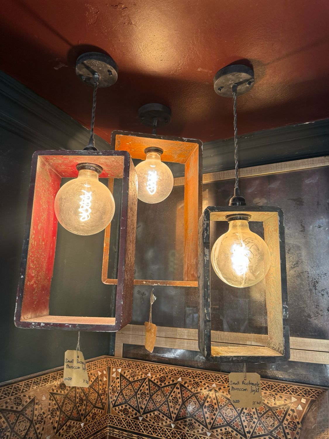 SQUARE WOODEN DECOR