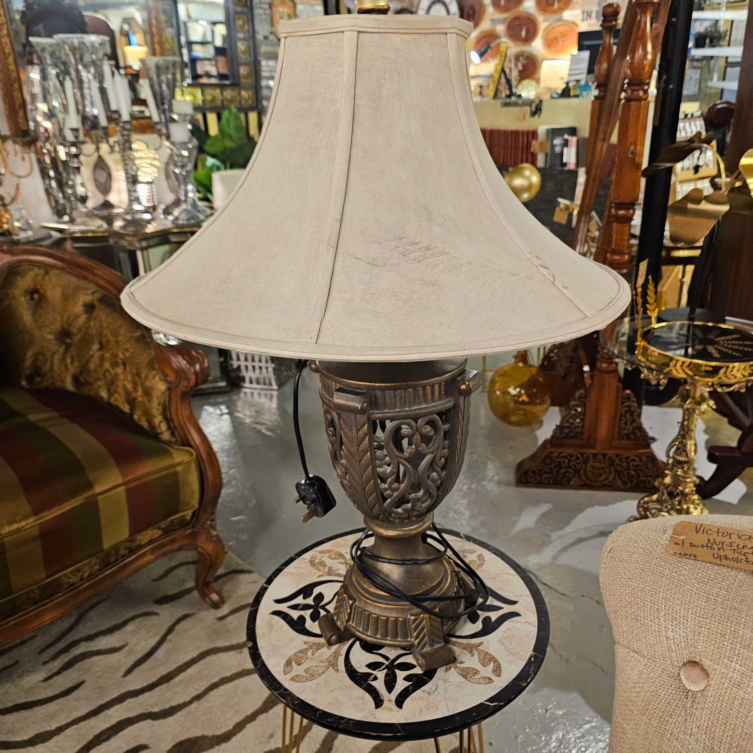 VINTAGE URN STYLE LAMP