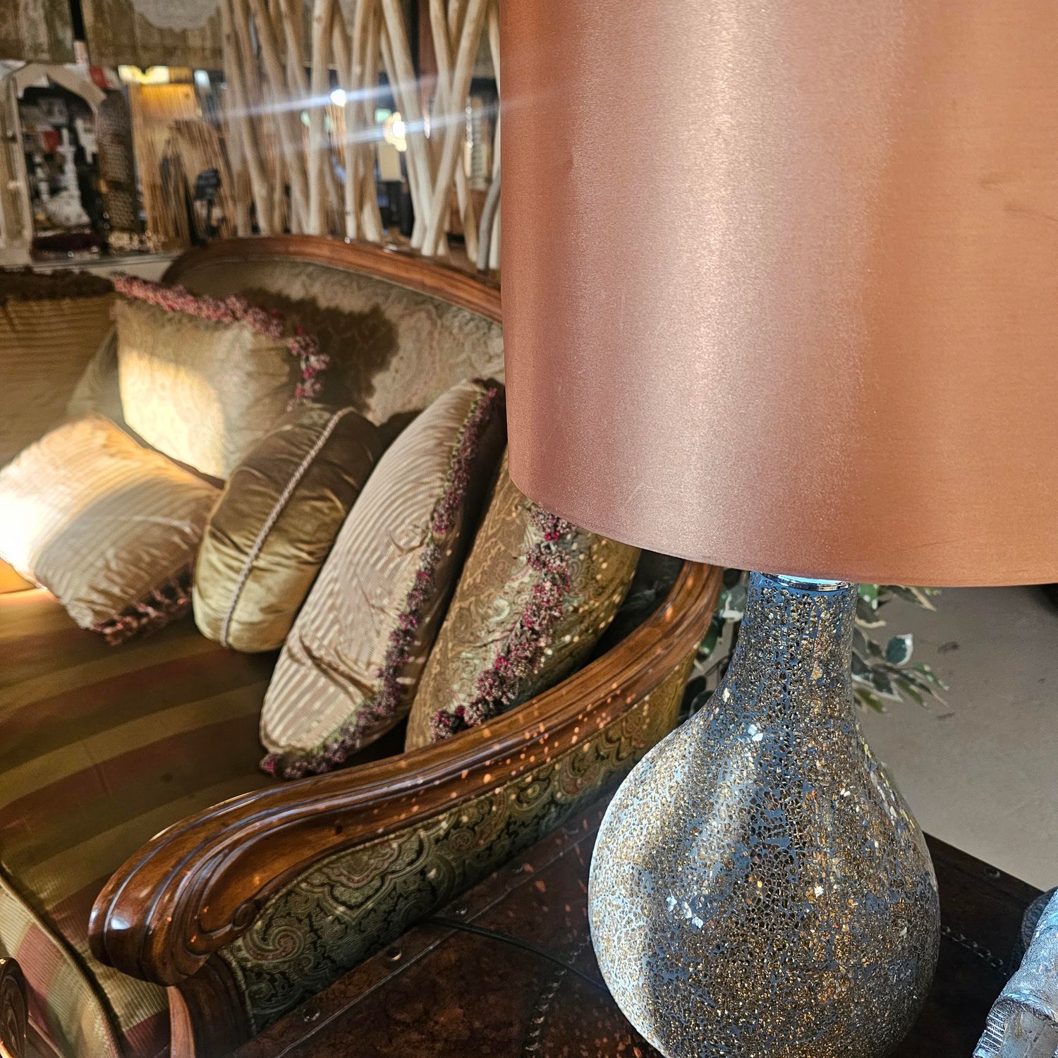 WIGY TABLE LAMP WITH A SILVER MOSAIC BASE AND  METALLIC BROWN SHADE