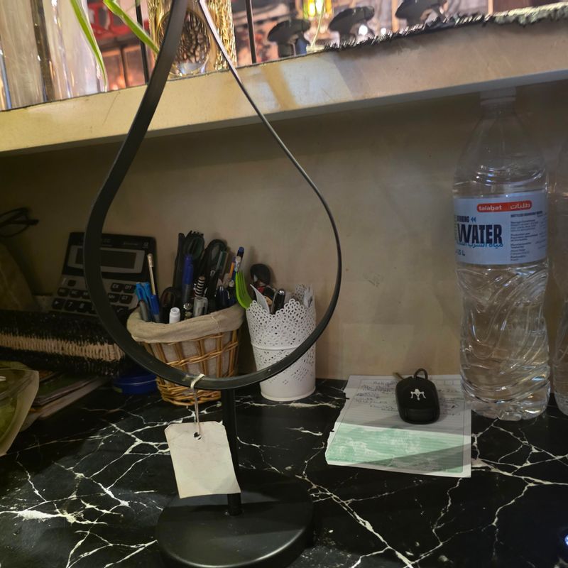 BLACK METAL CANDLE HOLDER