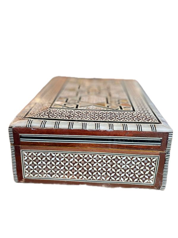 HANDCRAFTED WOODEN JEWELRY BOX FEATURING INTRICATE MOTHER OF PEARL AND MOSAIC INLAY