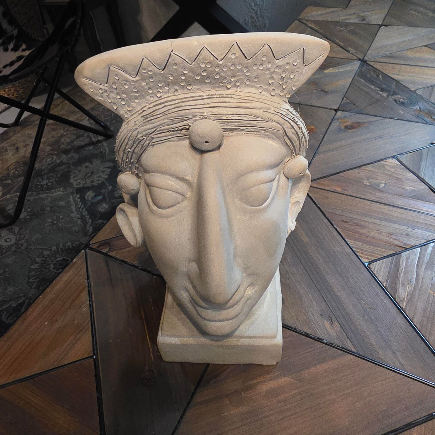 LIMESTONE SCULPTURE HEAD INSPIRED BY ANCIENT CYPRIOT OR MODIGLIANI STYLE