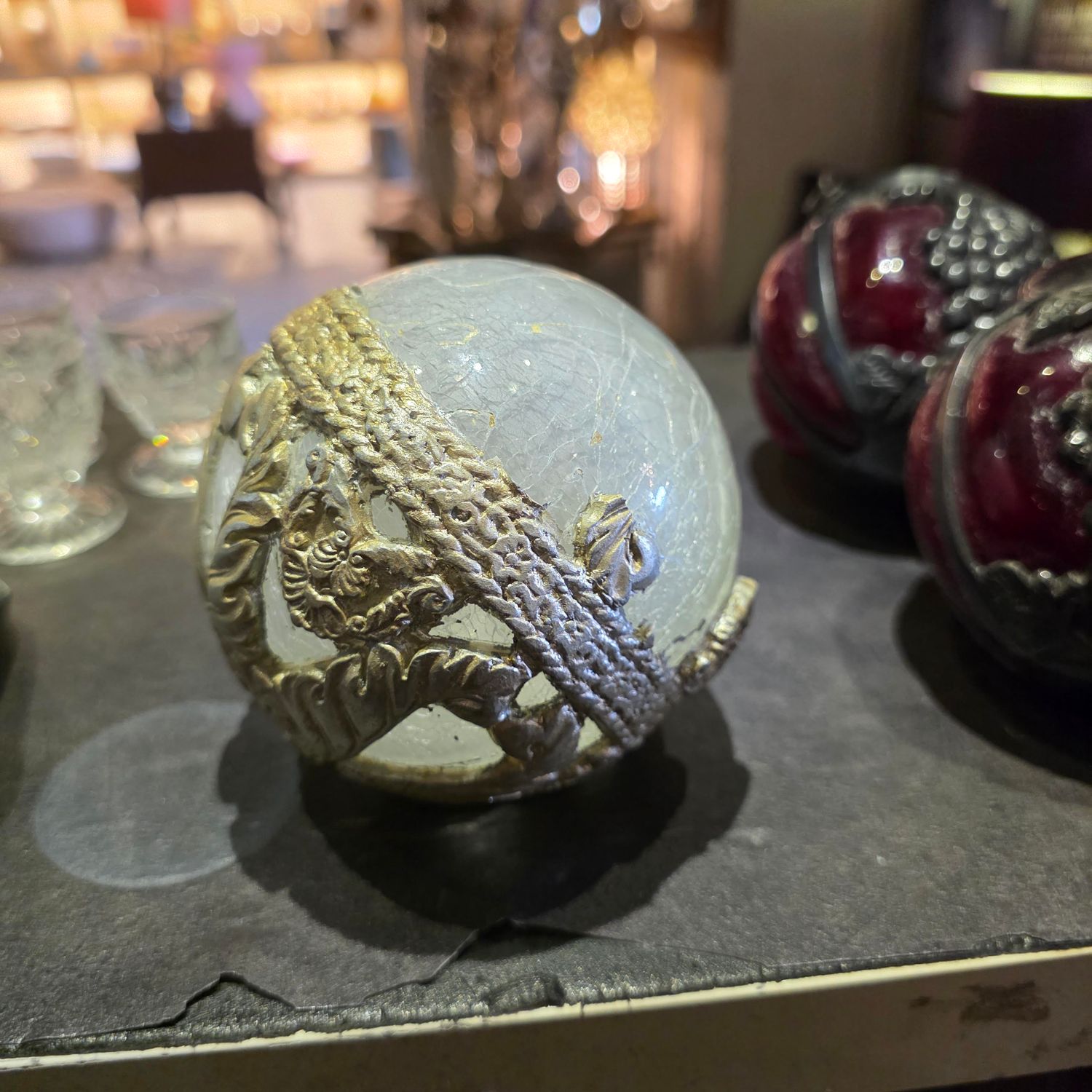 DECORATIVE CRACKED GLASS SPHERE OR CRYSTAL BALL