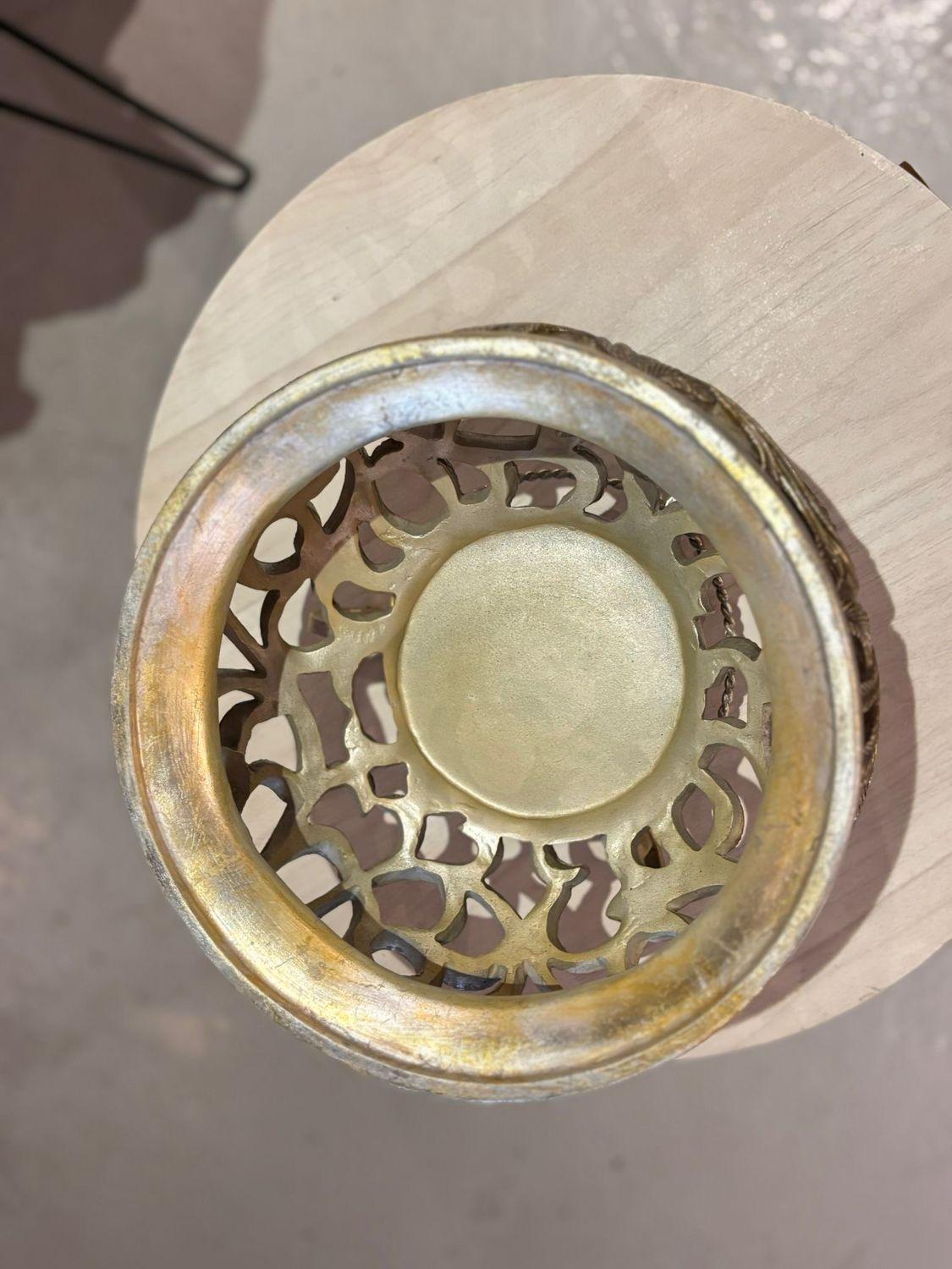 LIDDED DECORATIVE BOWL