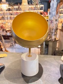 BOWL ON STAND GOLD