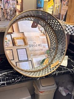 DEEP ROUND METAL MIRROR