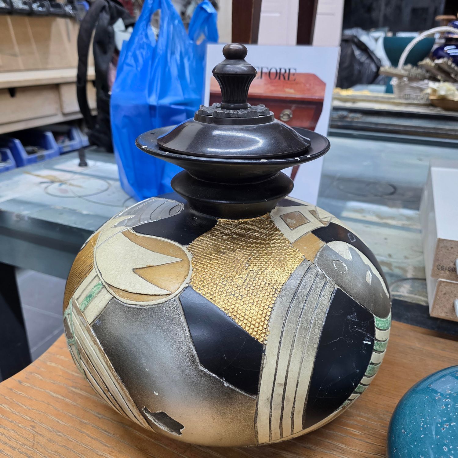 VINTAGE RAKU STYLE POTTERY VASE POTENTIALLY BY ALEXANDER KALIFANO