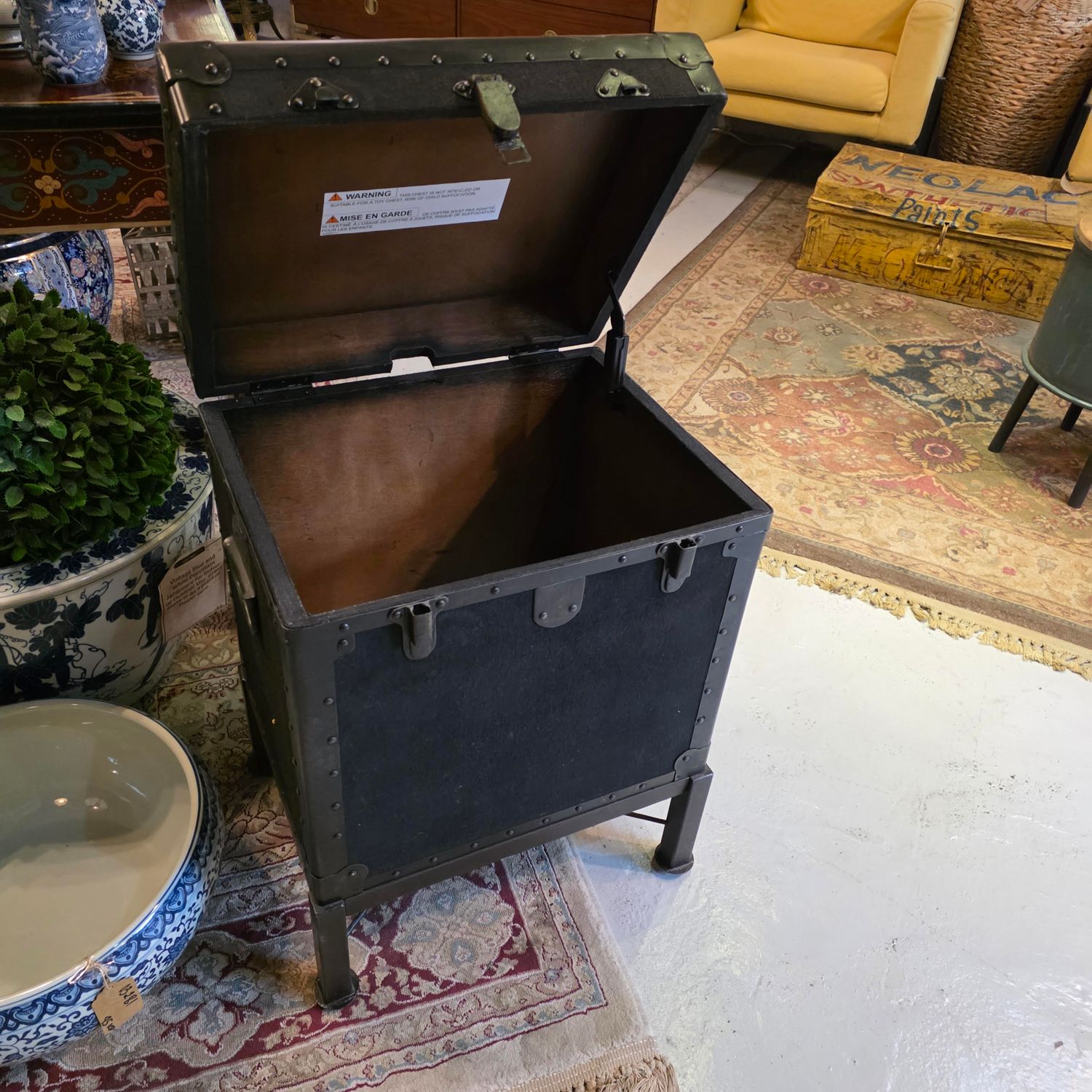 POTTERY BARN LUDLOW TRUNK END TABLE WITH BLACK WEATHERED CANVAS TEXTURED FINISH AND METAL HARDWARE