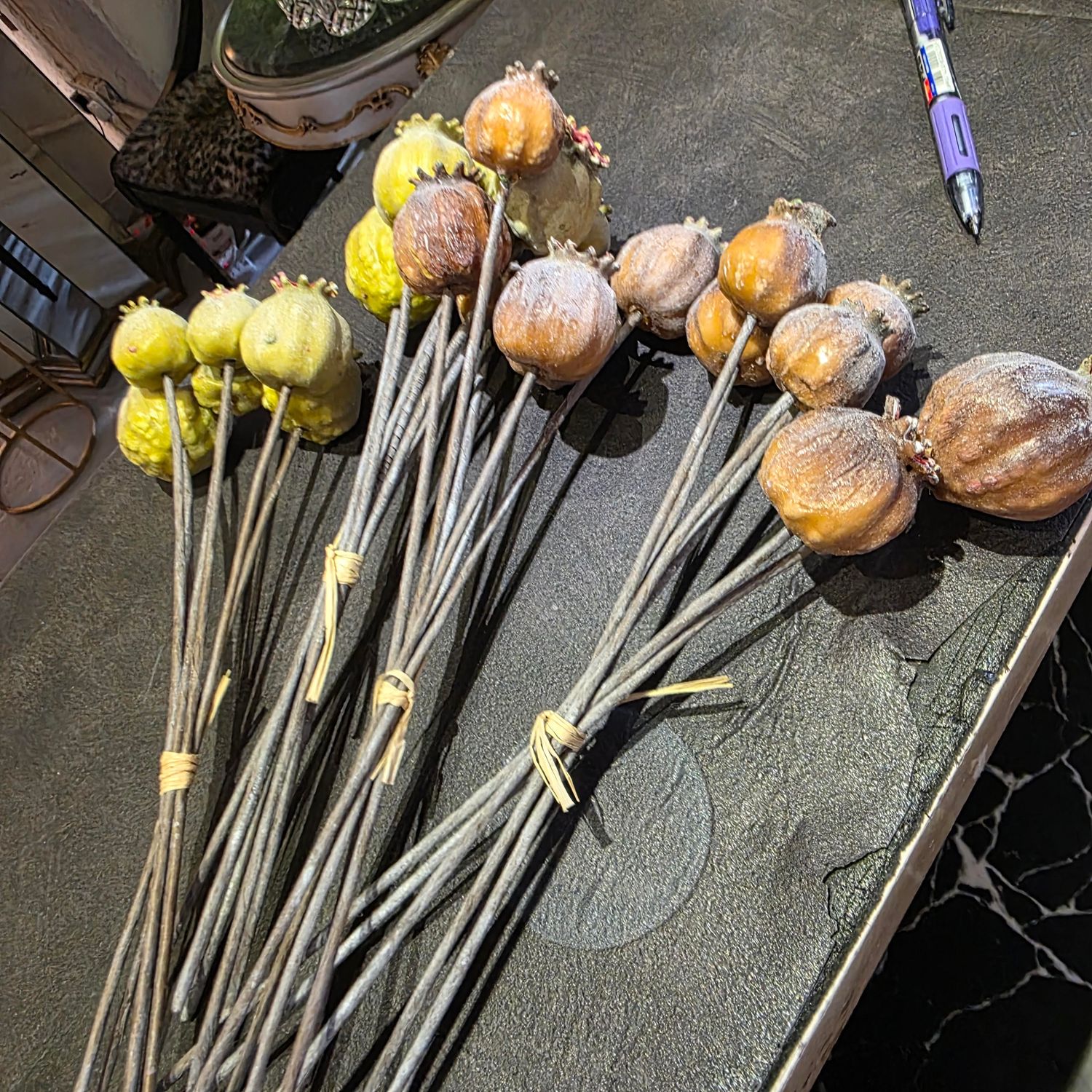 ARTIFICIAL DRIED POPPY PODS