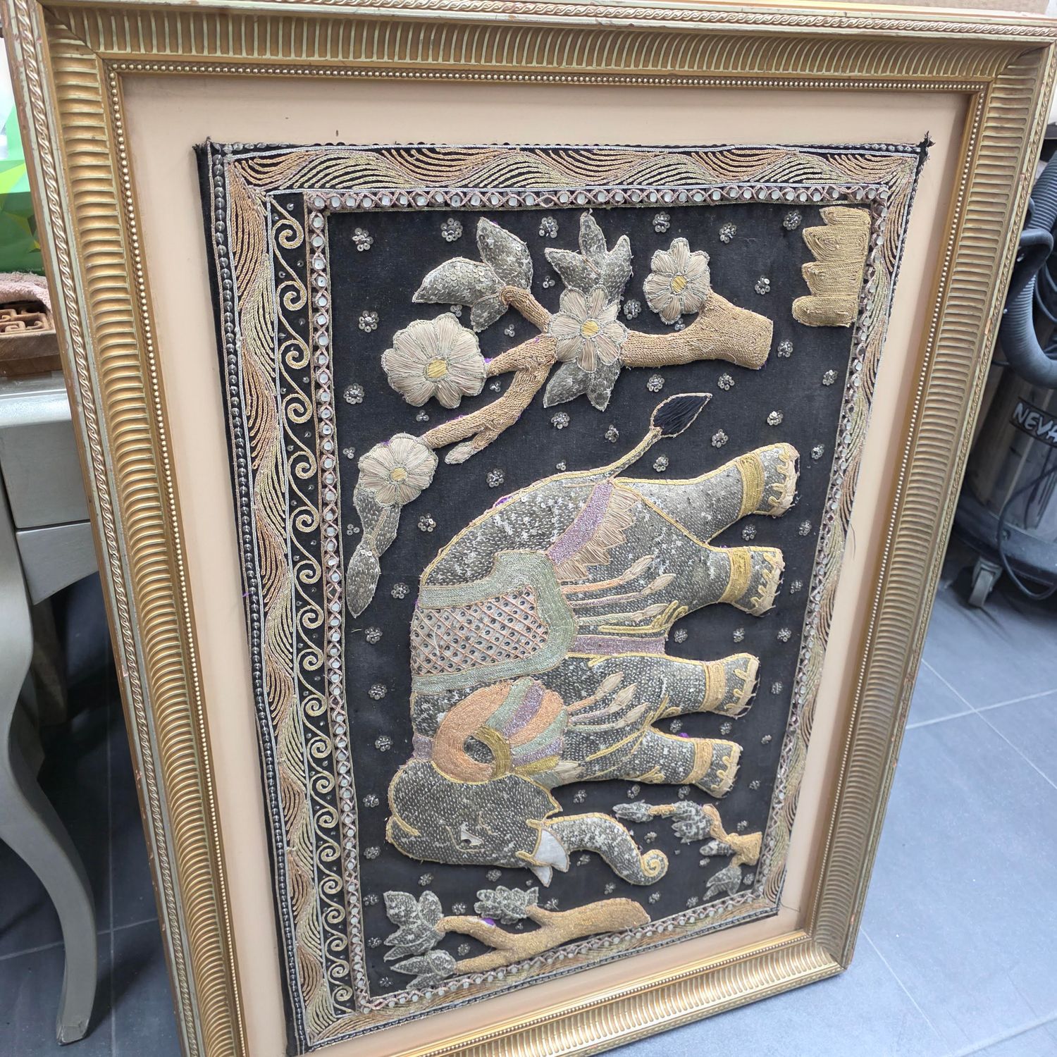 TAPESTRY ELEPHANT