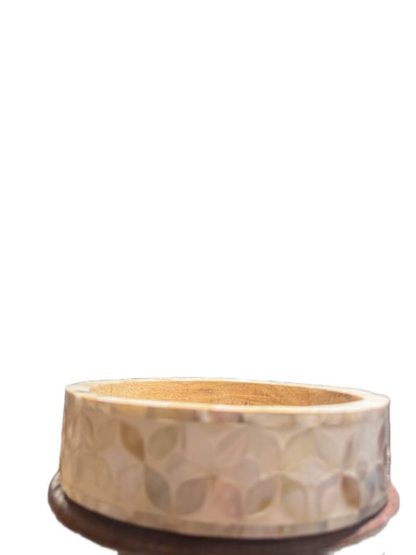 WOODEN TRAY INTRICATING A MOTHER OF PEARL PATTERN