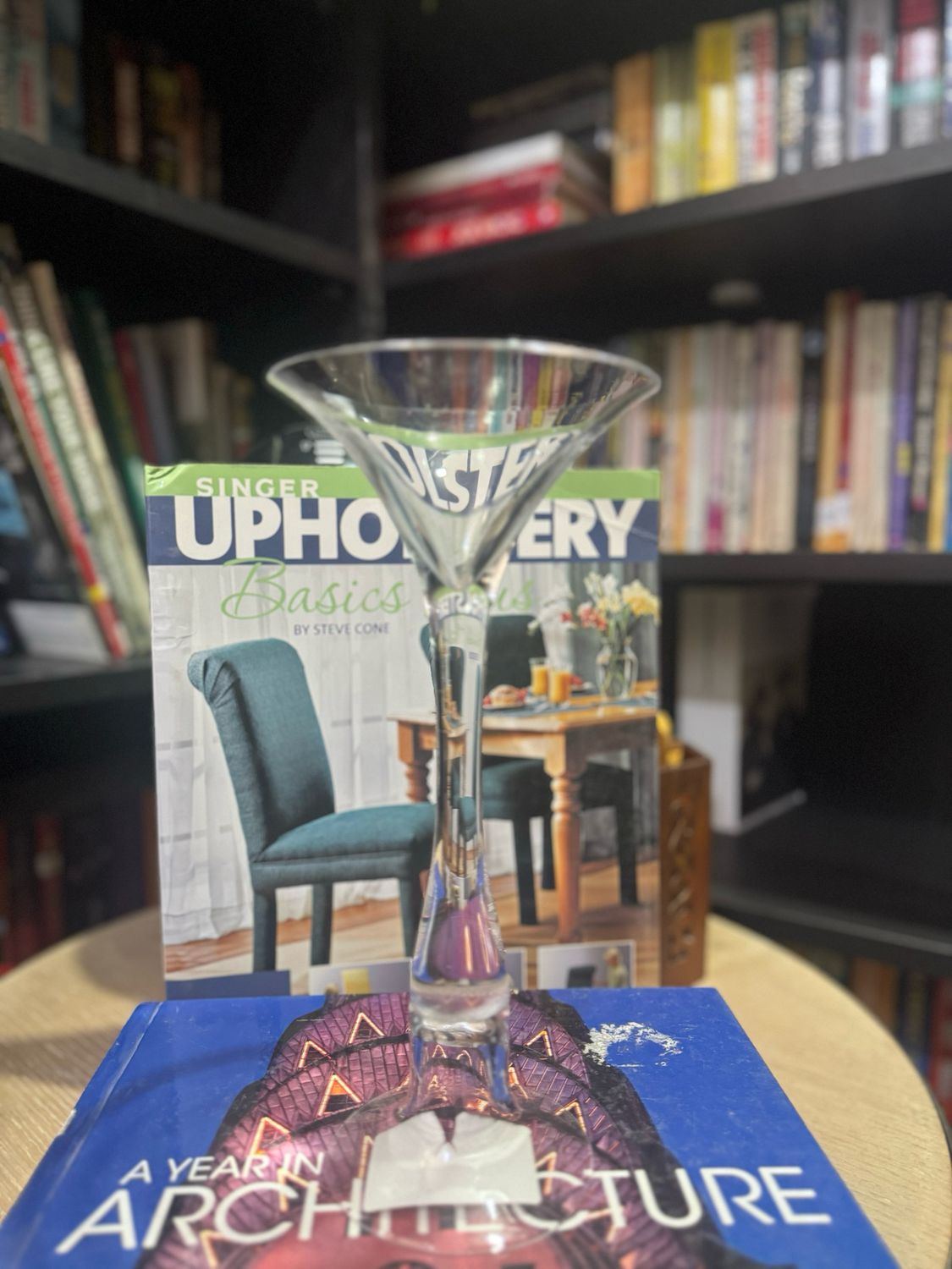GLASS DECORATIVE MARTINI VASE