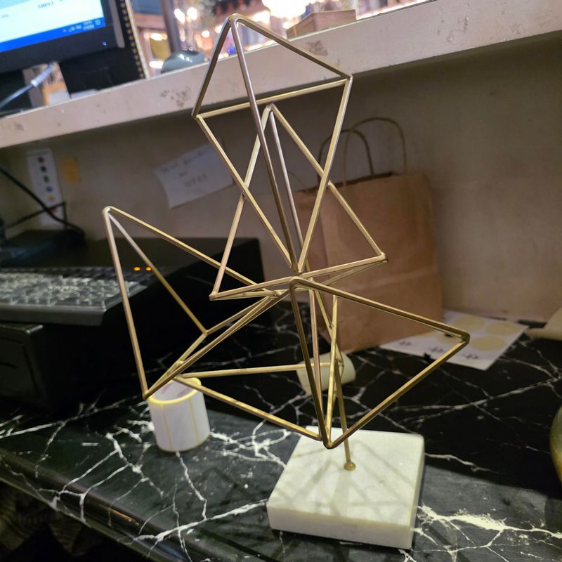 GOLD OCTAGRAM TABLE TOP DECOR