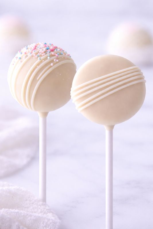 Classic and Tasty Custom Designed Cake Pops