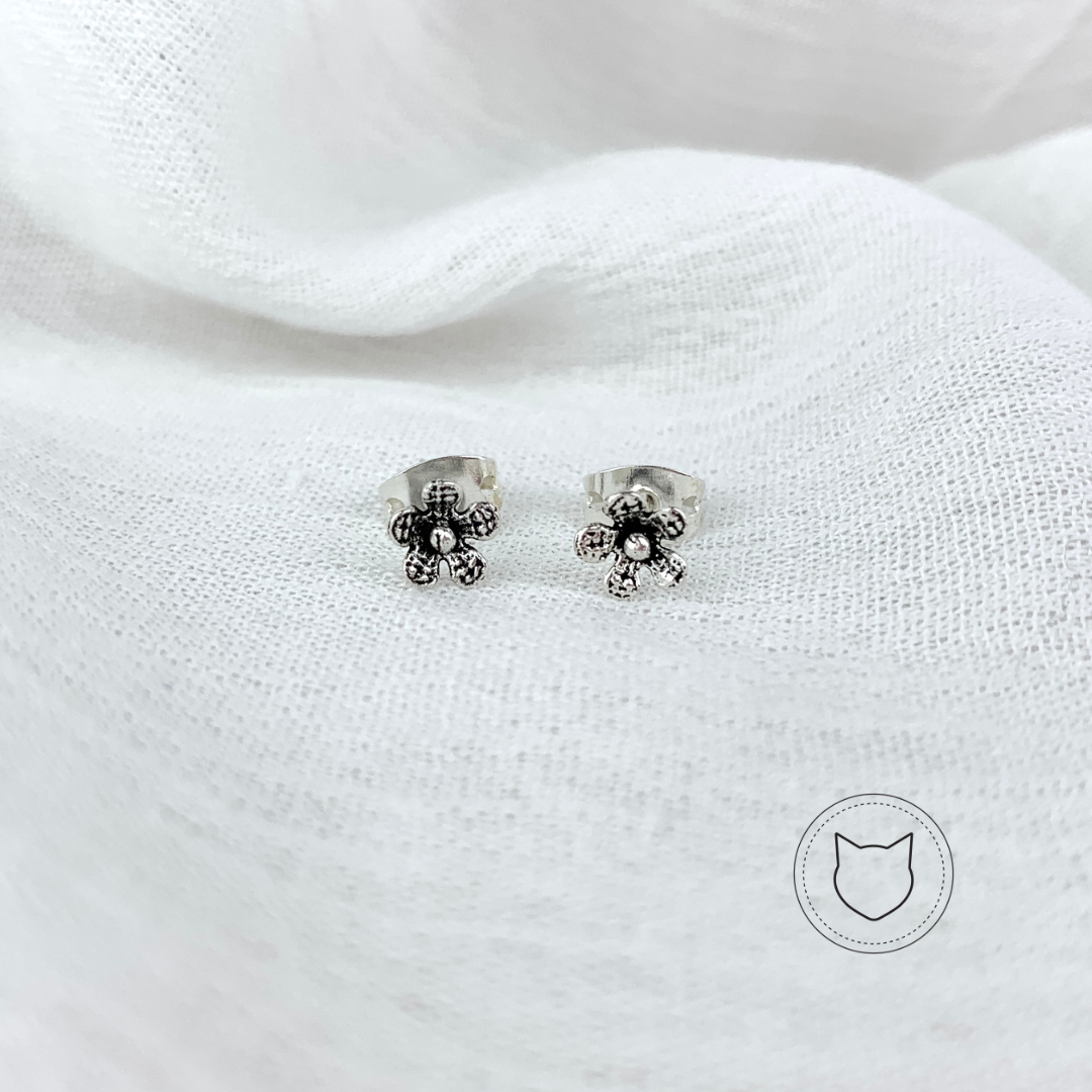 ARETE DE PLATA 925 FLOR AÑEJADA AR0794M36