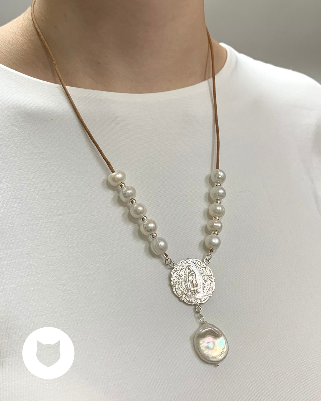 COLLAR DE PLATA 925, PERLA CULTIVADA Y CUERO  CO1666F40