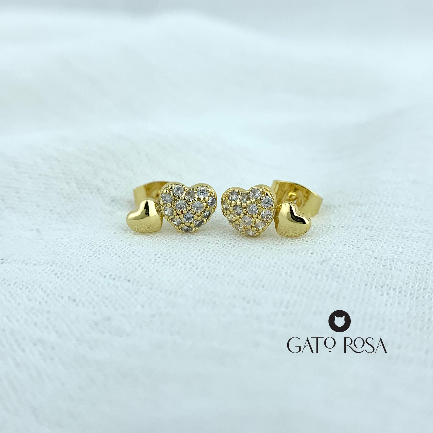 ARETES BAÑO DE ORO 2 CORAZONES CON CHISPAS AR2427G29