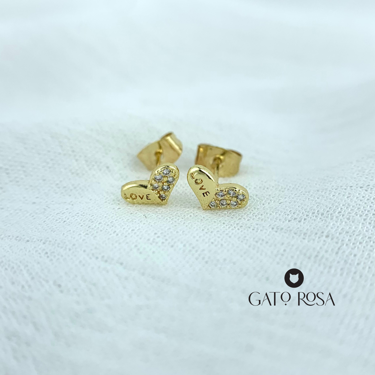 ARETES BAÑO DE ORO CORAZÓN CON LOVE AR2420G34