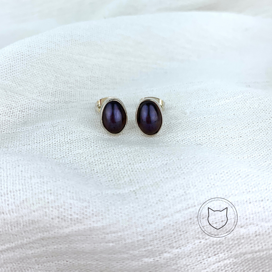 ARETE DE PLATA Y PERLA VERDE TORNASOL  CON BISEL OVALADA AR0101M