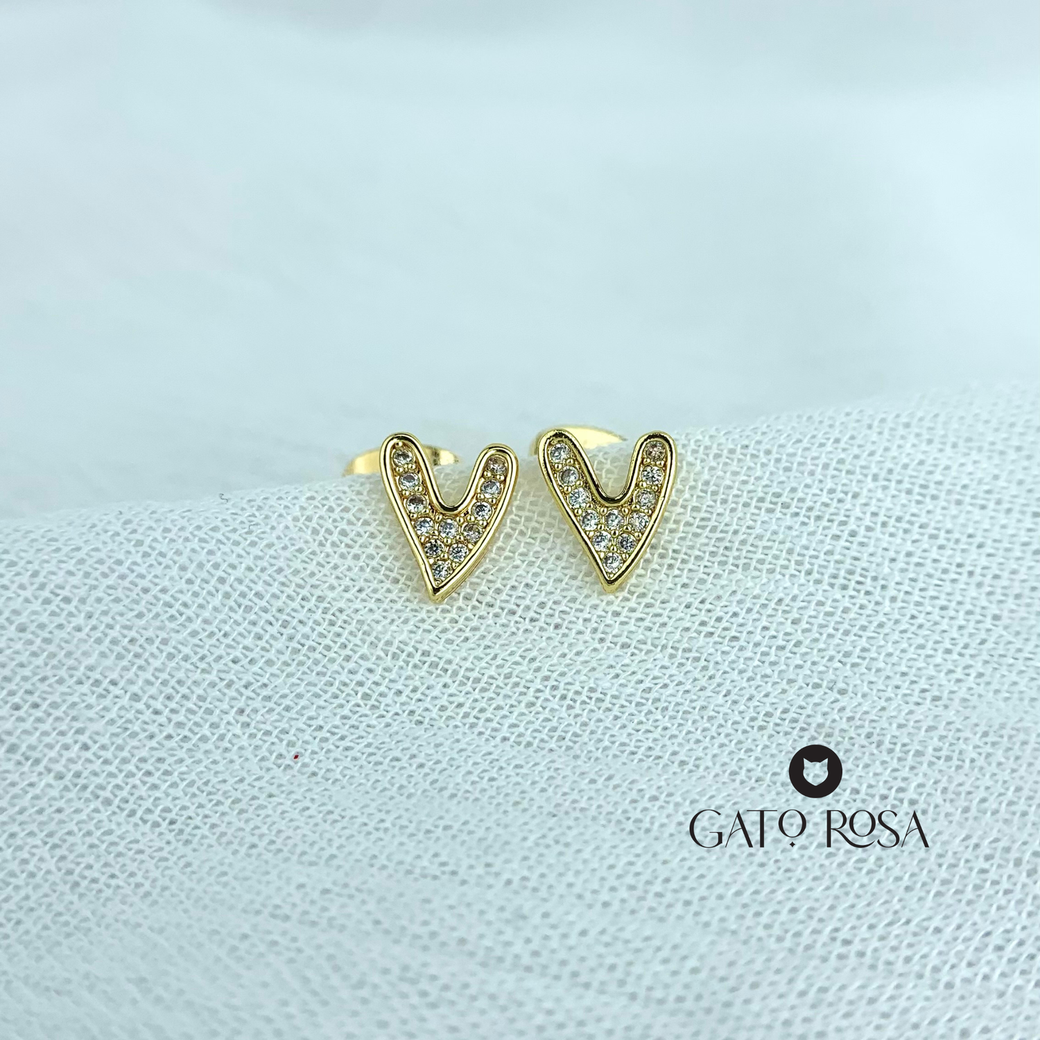 ARETES BAÑO DE ORO CORAZÓN CRISTALES AR2411G35
