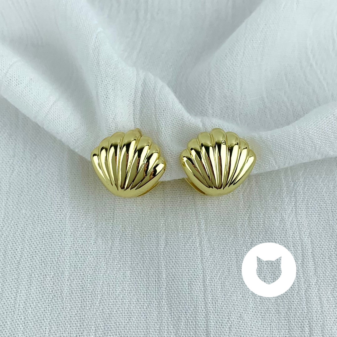 ARGOLLAS DE BRONCE CON BAÑO DE ORO CONCHA AG1599G30