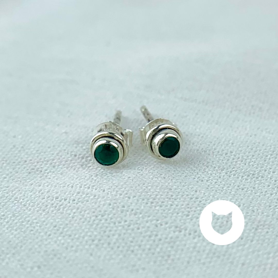 ​ARETES DE PLATA 925 Y RAÍZ DE ESMERALDA AR2762L26
