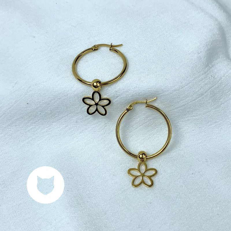 ARGOLLAS DE ACERO INOXIDABLE CON FLOR AG1707G79